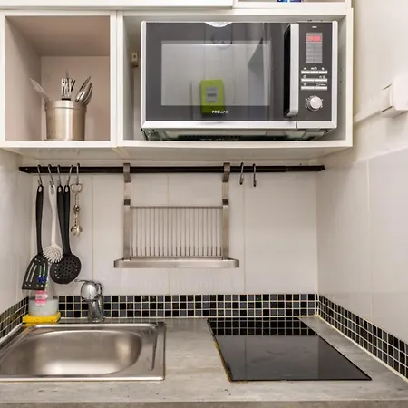 Magnificent Located In 11th Daire *